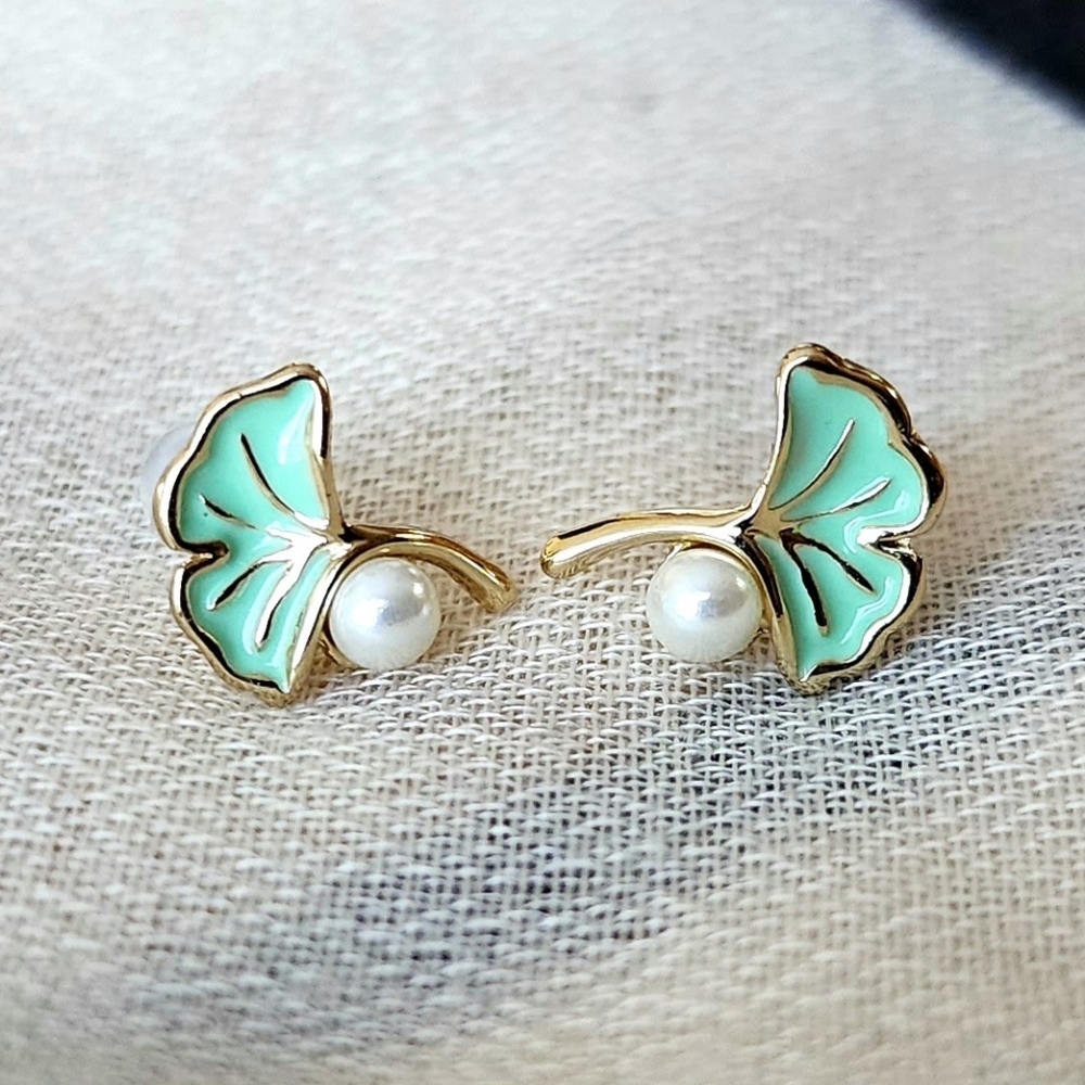 Fresh water pearl.